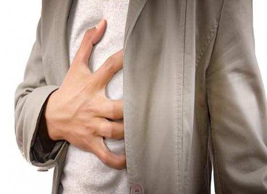 صورة: عانى من ألم المعدة لمدة عامين.. ما إكتشفه الأطباء أرعبهم!