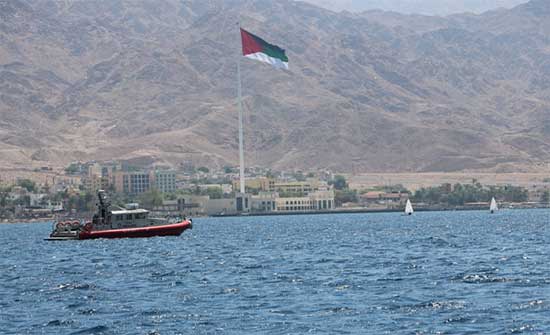 معالجة 80% من التلوث الناشئ عن انسكاب زيوت على شاطئ العقبة خلال يومين معالجة 80% من التلوث الناشئ عن انسكاب زيوت على شاطئ العقبة خلال يومين