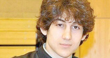 والدة المشتبه به في تفجيرات بوسطن تذيع تسجيلاً لمكالمتها مع ابنها بسجنه