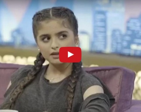 بالفيديو : محلل نفسي يكشف ماذا تعني حركات حلا الترك الغريبة!!