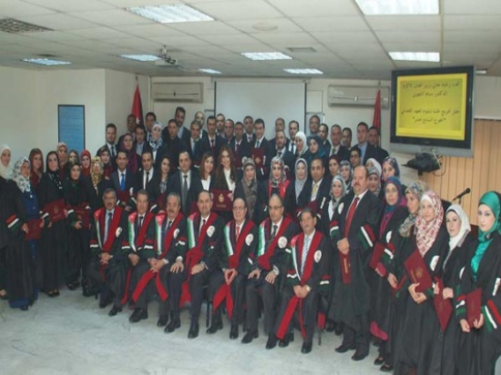 تخريج الفوج السابع عشر من طلبة المعهد القضائي تخريج الفوج السابع عشر من طلبة المعهد القضائي