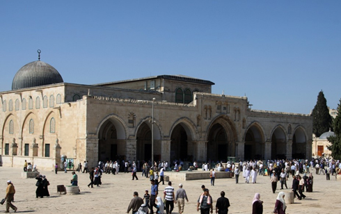 مجلس الوزراء يستثني حراس المسجد الاقصى من تعليمات اختيار وتعيين الموظفين مجلس الوزراء يستثني حراس المسجد الاقصى من تعليمات اختيار وتعيين الموظفين