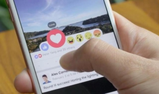 إن كُنتَ تقضي ساعتين على “فيسبوك” يومياً يتوجب عليك قراءة ما يقوله باحثون أميركيون
