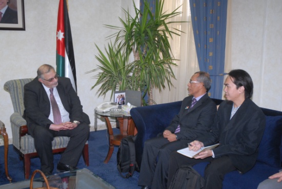 الجامعة الهاشمية تستضيف وفدا أكاديميا من جامعة كوالالمبور الماليزية