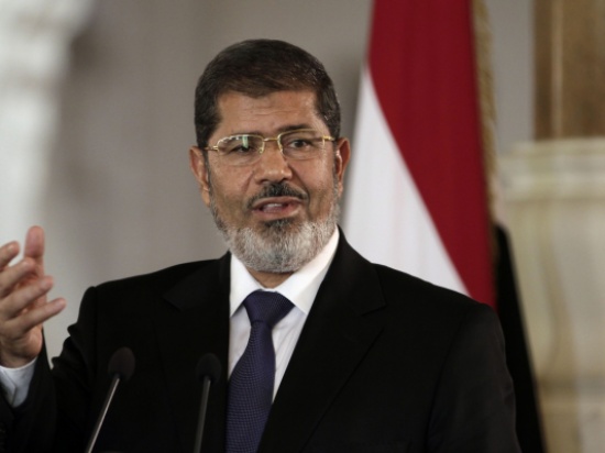 مرسي سيعين محامياً او أكثر