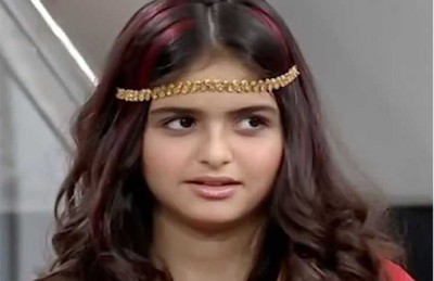 علاقة حلا الترك بزوجة أبيها تعرضها للهجوم