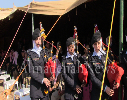 صورة : أردنيات يعزفن " القِرب " لمناسبة عيد ميلاد الملك صورة : أردنيات يعزفن " القِرب " لمناسبة عيد ميلاد الملك