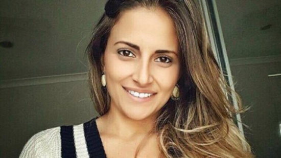 هل لاحظت شيئاً في ابتسامتها؟!.. شاهد ماذا وجد الأطباء!! هل لاحظت شيئاً في ابتسامتها؟!.. شاهد ماذا وجد الأطباء!!