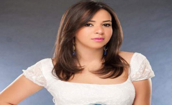 إيمي سمير غانم: "اللي مش عاجبه يشد في حواجبه"