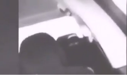 شاب سعودي يفحط بخادمة لانها اساءة لأمه