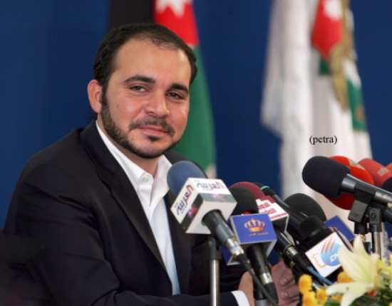 الامير علي: كرة القدم تذكرنا بالإنسانية التي تجمعنا الامير علي: كرة القدم تذكرنا بالإنسانية التي تجمعنا