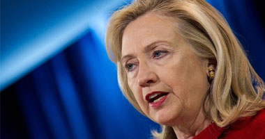 "كلينتون" تغيب عن الوعى بشكل مفاجئ بسبب مرضها