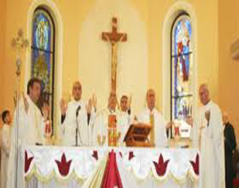 قدّاس للحج المسيحي في ام الجمال