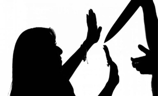 الهند : في وضع مخل.. زوج يضبط زوجته مع عشيقها وهكذا كان رد فعله الهند : في وضع مخل.. زوج يضبط زوجته مع عشيقها وهكذا كان رد فعله