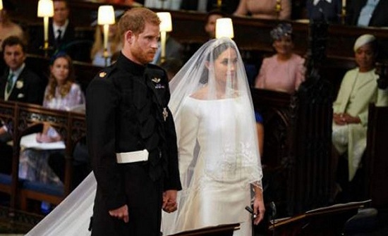 تفاصيل مكالمة هاتفية “رومانسية” جمعت الأمير هاري بحبيبته السابقة قبل زفافه