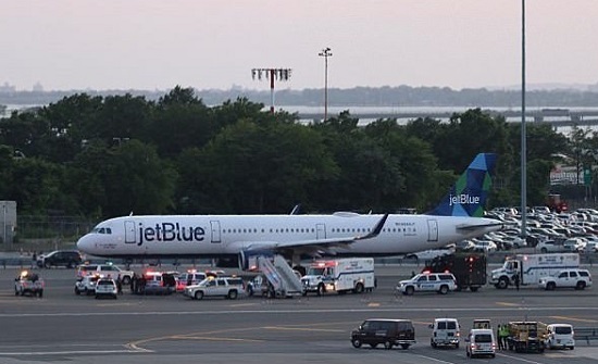 بالفيديو: خطأ كارثي من قائد طائرة.. يروّع ركَّابها!