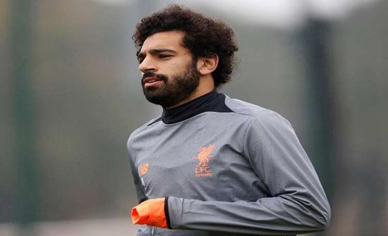 صورة لمحمد صلاح وهو يخضع للتفتيش تثير ردود فعل كبيرة