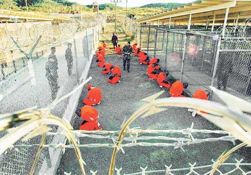 معتقلو جوانتانامو يضربون عن الطعام نصرة للمصحف معتقلو جوانتانامو يضربون عن الطعام نصرة للمصحف