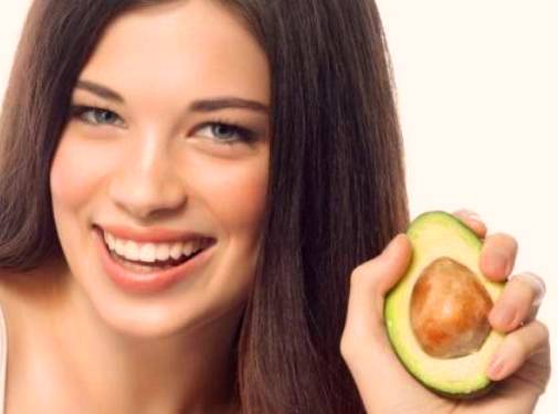 قناع الأفوكا لشعر مفعم بالحيوية والانتعاش