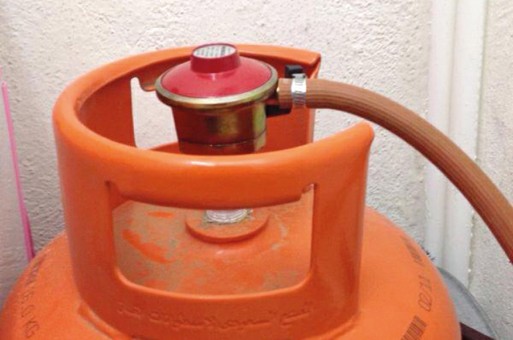 امرأة تحاول حرق اسرتها بجرة غاز في الرمثا لهذا السبب !!