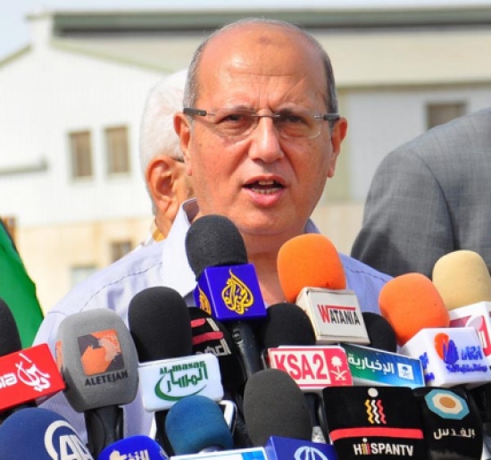 الخضري يوجه نداءً عاجلاً لإمداد غزة بالأدوية والمستهلكات الطبية الخضري يوجه نداءً عاجلاً لإمداد غزة بالأدوية والمستهلكات الطبية