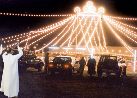 رصاصات طائشة في حفل زفاف بمادبا تقتل طفلا وتصيب شقيقه