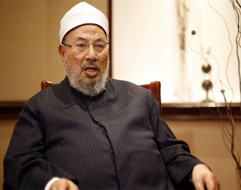 القرضاوي: النظام المصري منع الجنازة الشعبية لعاكف فصلى عليه الملايين حول العالم
