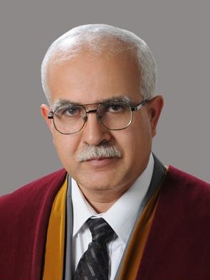 حوارية في عجلون للدكتور شاهر المومني عن انجازاته ومسيرته العلمية حوارية في عجلون للدكتور شاهر المومني عن انجازاته ومسيرته العلمية