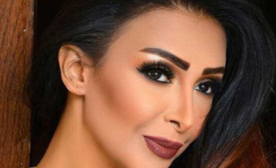بالفيديو: شاهيناز تدافع عن خلعها الحجاب بعد تعرضها للكثير من الانتقادات بالفيديو: شاهيناز تدافع عن خلعها الحجاب بعد تعرضها للكثير من الانتقادات