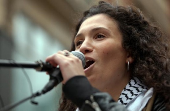 سفارة إسرائيل تآمرت لعزل مسلمة ترأس اتحاد طلاب بريطانيا