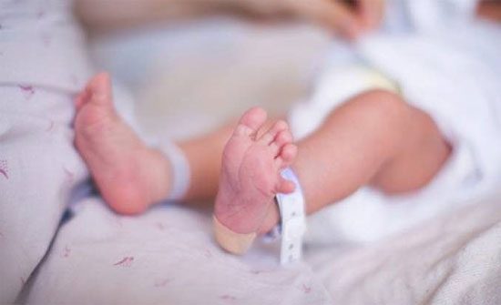 الافتاء :  لا يجوز لأحد الزوجين الاستقلال بقرار تأجيل أو منع الإنجاب