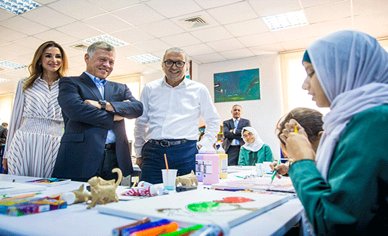 الملك والملكة يزوران أكاديمية المكفوفين في طبربور الملك والملكة يزوران أكاديمية المكفوفين في طبربور