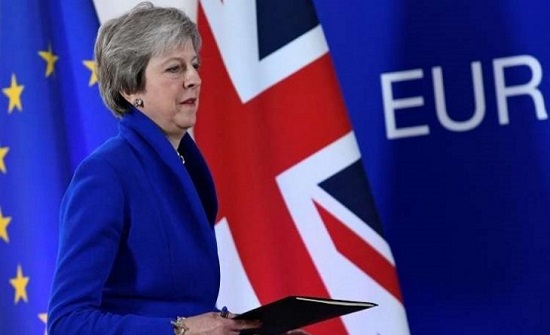 صحيفة : ماي تريد إلغاء ترتيبات الحدود مع أيرلندا لإنهاء أزمة الانسحاب