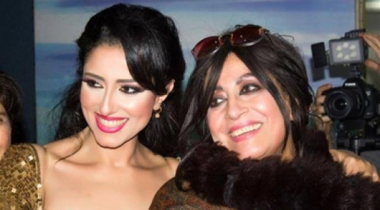 بالصور: حنان مطاوع تحتفل بعيد ميلاد والدتها