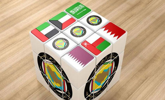 الكويت تسلم دعوات قمة مجلس التعاون الخليجي لكافة القادة الكويت تسلم دعوات قمة مجلس التعاون الخليجي لكافة القادة
