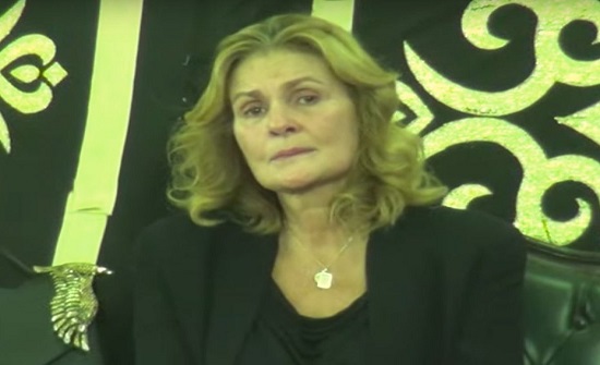 شاهد.. يسرا تنهار من البكاء في عزاء والدتها! شاهد.. يسرا تنهار من البكاء في عزاء والدتها!