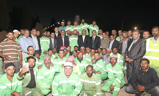 الأمانة تقيم حفل إلإفطار الثاني لعمال الوطن الأمانة تقيم حفل إلإفطار الثاني لعمال الوطن