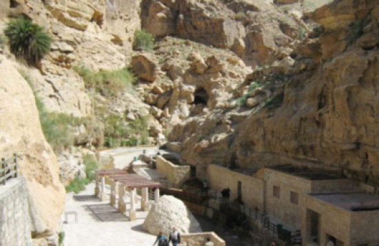 اغلاق حمامات عفرا المعدنية بالطفيلة امام السياحة المحلية