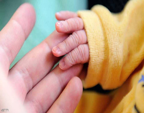 بالصور.. أصغر رضيع في العالم يحقق "المعجزة" ويغادر المستشفى