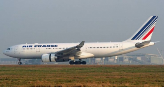 صور| تصادم بين طائرتَيْ "Air France".. وهذا ما حصل!