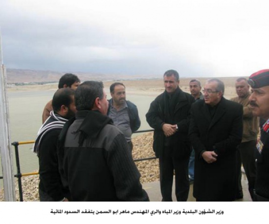 ابو السمن :  يتفقد السدود المائية