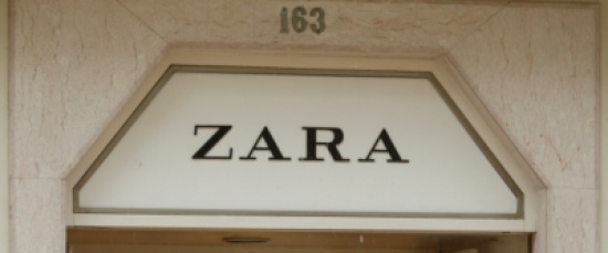 بالصور: سيدة تقاضي Zara وجدت فأر في معطفها بالصور: سيدة تقاضي Zara وجدت فأر في معطفها