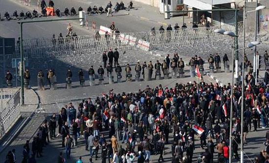 العراق.. مفتي السُنة يمهل العبادي 30 يومًا لإنهاء معاناة المتظاهرين