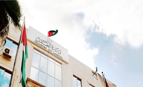 الموافقة على توفيق أوضاع العمال الوافدين المتزوجين من أردنيات