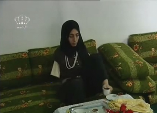 بالفيديو : فتاة اردنية بأرجل ذهبية بالفيديو : فتاة اردنية بأرجل ذهبية