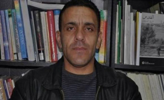 الاحتلال يعتقل محافظ القدس و21 آخرين