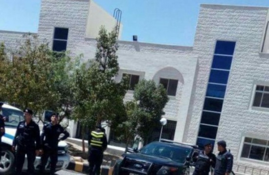 الأمن يدخل جامعة الطفيلة التقنية بطلب من رئيسها..صور الأمن يدخل جامعة الطفيلة التقنية بطلب من رئيسها..صور