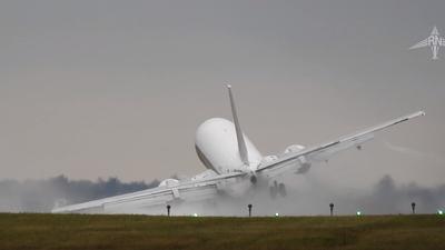 لحظات هبوط مرعبة لـ"بوينغ" تشيكية