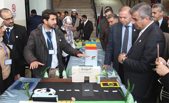 وزير الطاقة يفتتح معرضا للمشاريع الريادية بجامعة عمان العربية وزير الطاقة يفتتح معرضا للمشاريع الريادية بجامعة عمان العربية