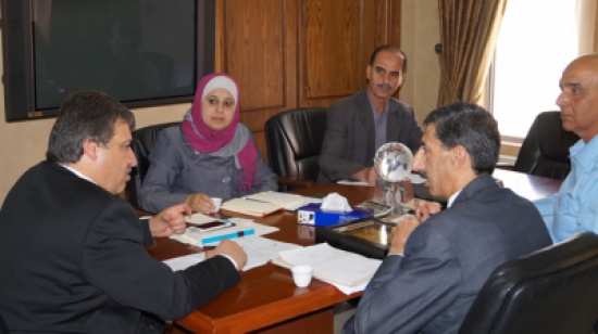القطامين يلتقي نقيب الممرضين القطامين يلتقي نقيب الممرضين